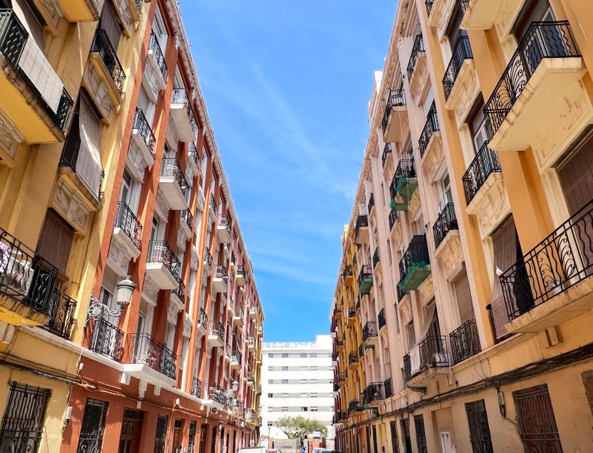 Maritime Apartamentos Cabanal فالنسيا المظهر الخارجي الصورة